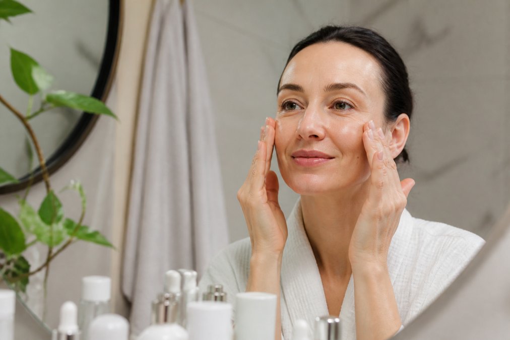How to Build an Anti-Aging Skincare Routine (2026 Guide)